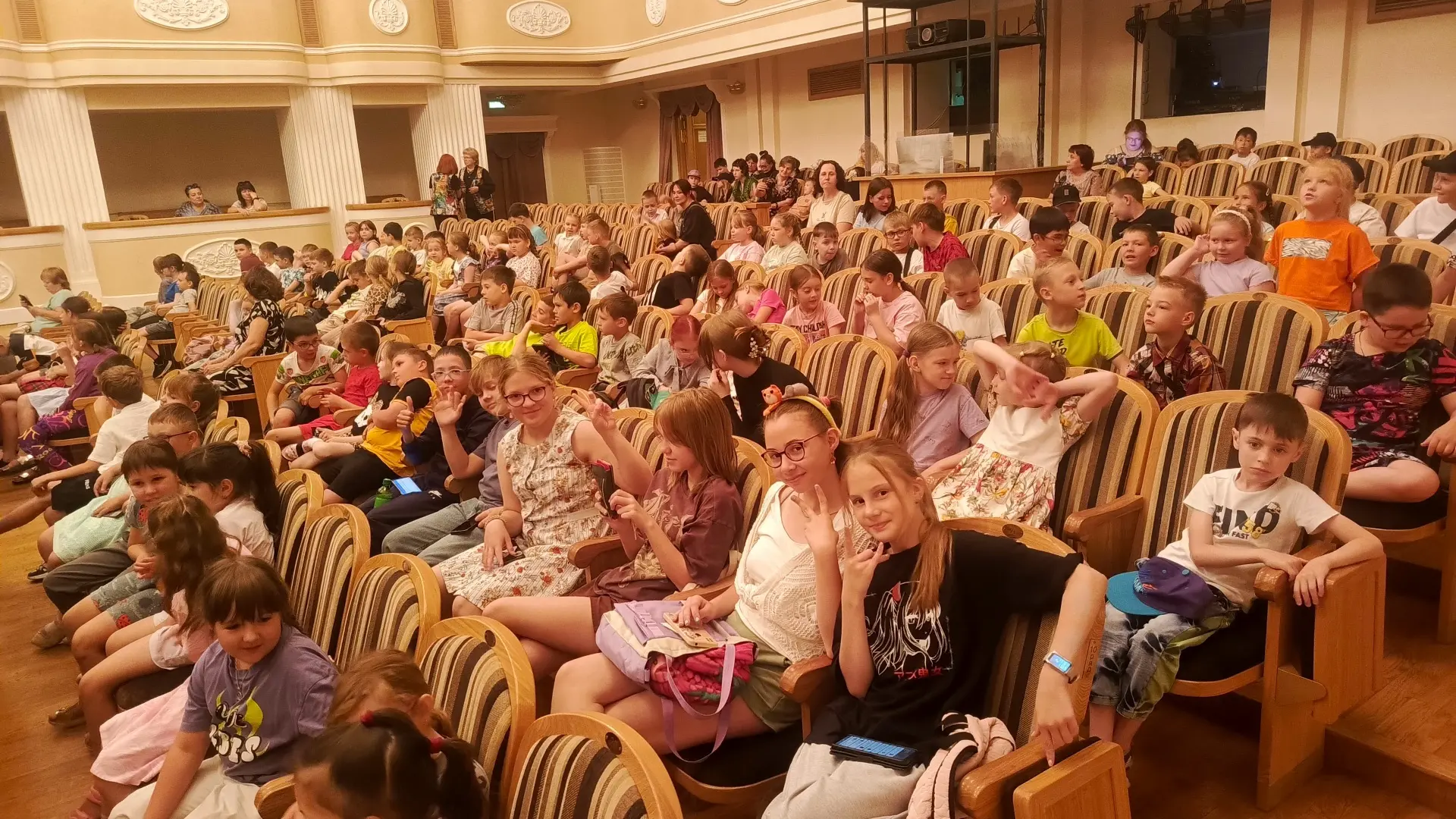 «Творческий день в «Солнышке»: «Бременские музыканты» в стиле рок-концерта»