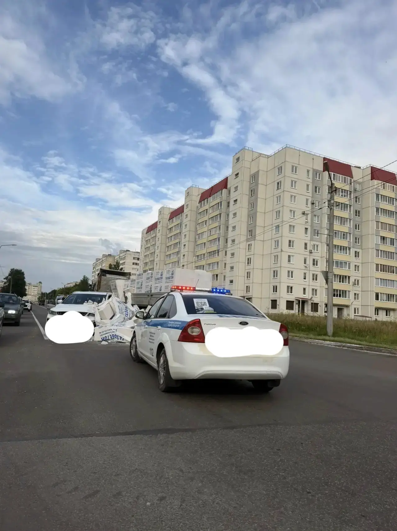 В 18:00 с семьей так можно и не доехать, эти водители на большегрузах🤬🤬🤬а что творит...