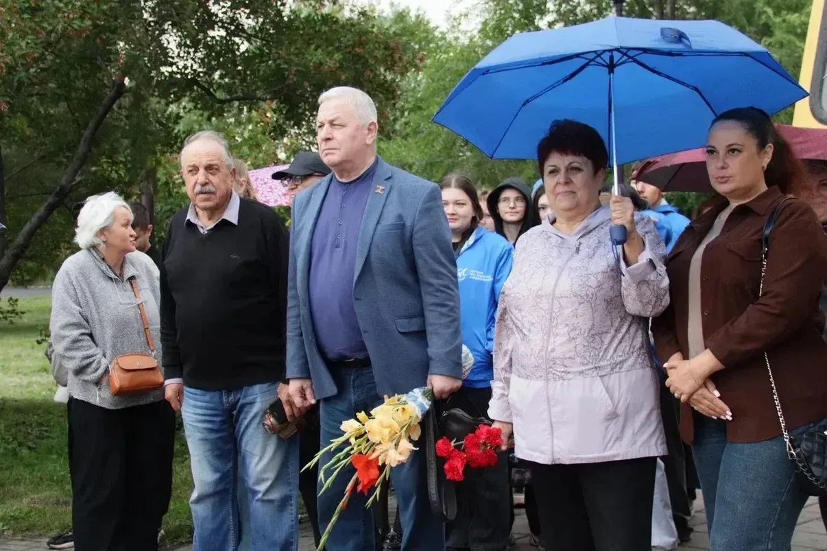 На бульваре Шахтеров прошел час памяти «Памяти достоин ратный труд шахтерский»