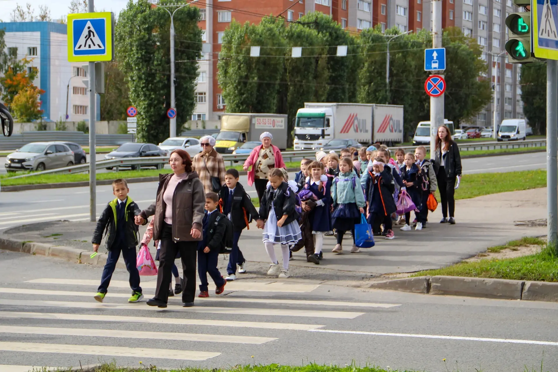 🏫В рамках месячника ОПМ «Внимание — дети!» обучающиеся 1а и 1к классов приняли участие...
