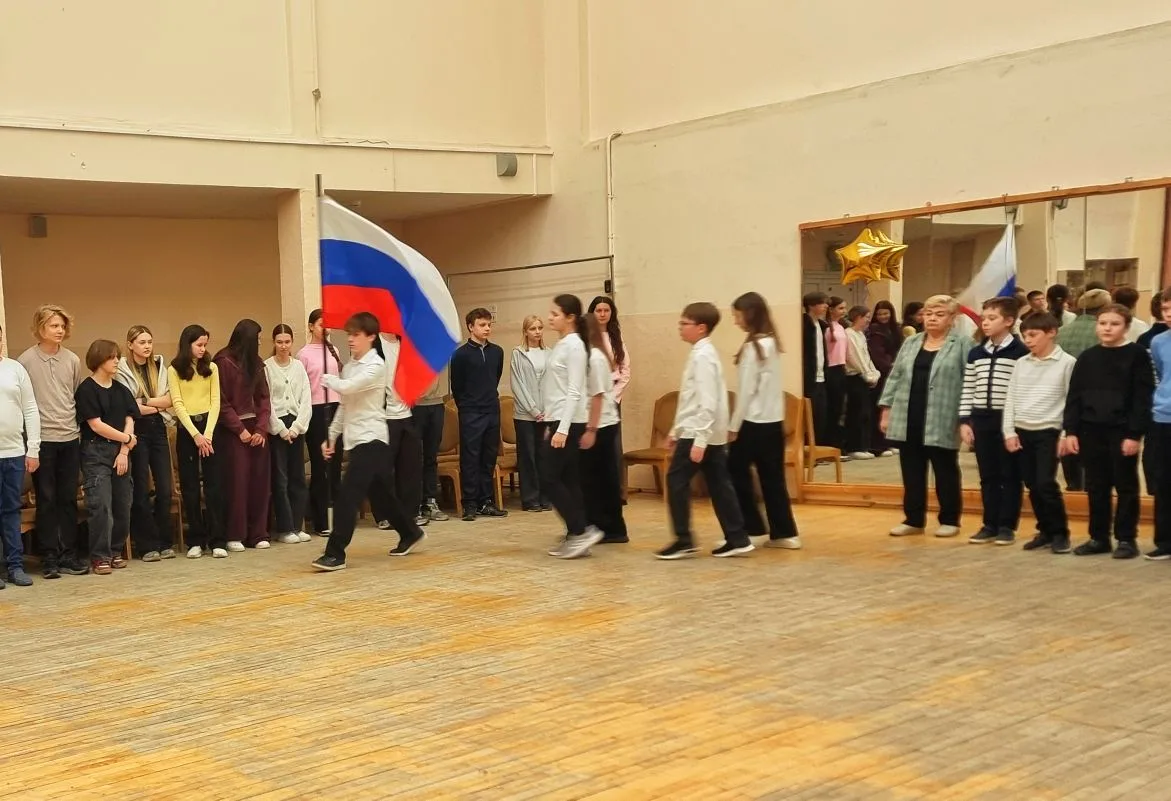 🌟16.02. 2026 Еженедельная школьная линейка   🙌 Построение обучающихся, вынос Государственного флага 