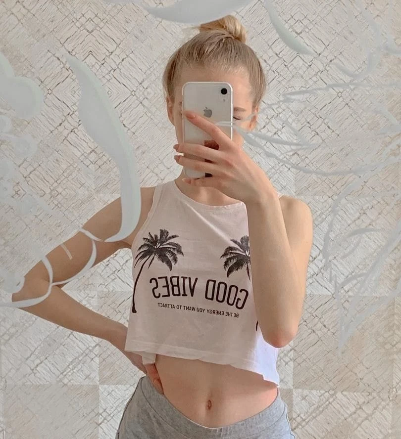 👧 Анюта, 22