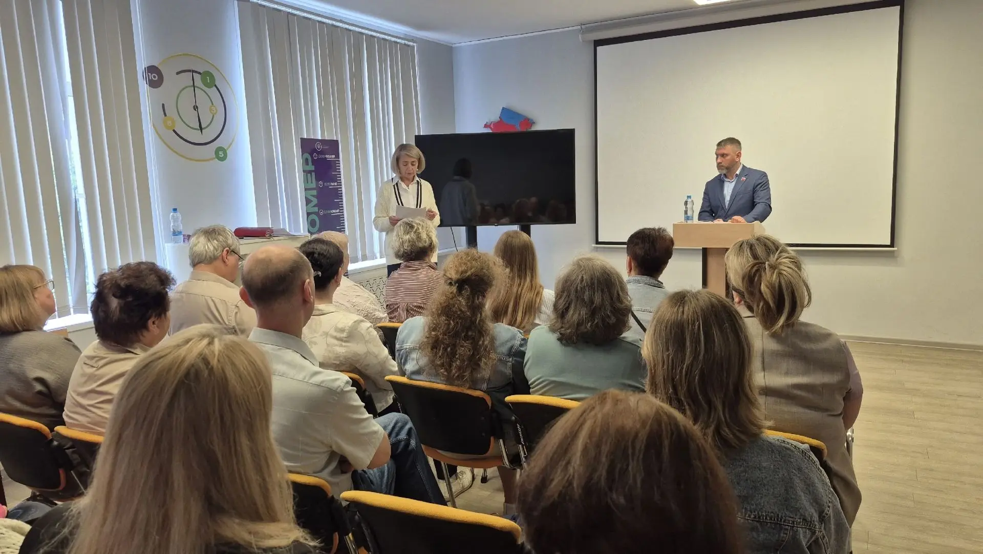 ✨Вчера встретился с представителями наших образовательных организаций — школ и детских садов. 
 
Обс