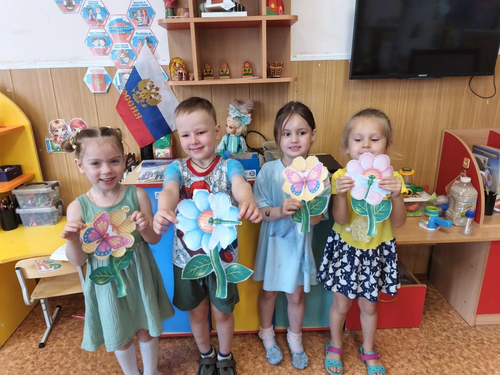 ‎🌼✨ Цветочная декада в средней группе! ✨🌼
‎
‎В нашей средней группе прошла удивительная цветочная 
