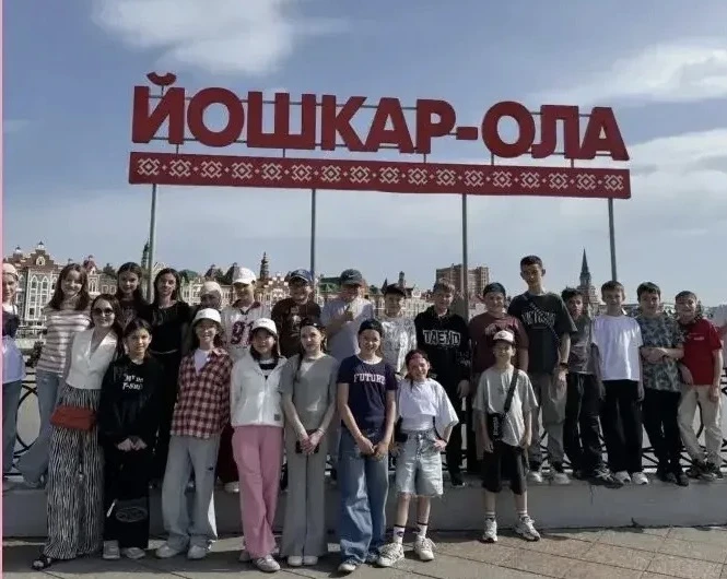 НЕЗАБЫВАЕМАЯ ЭКСКУРСИЯ   Экскурсия по городу Йошкар‑Ола стала настоящим приключением для 5 «Д» класс