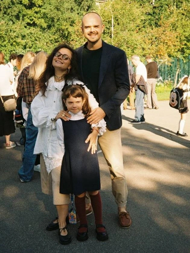 #НашиЛица 👋  🤗 На этой неделе для первоклассников завершился учебный год. В связи с этим мама наших 
