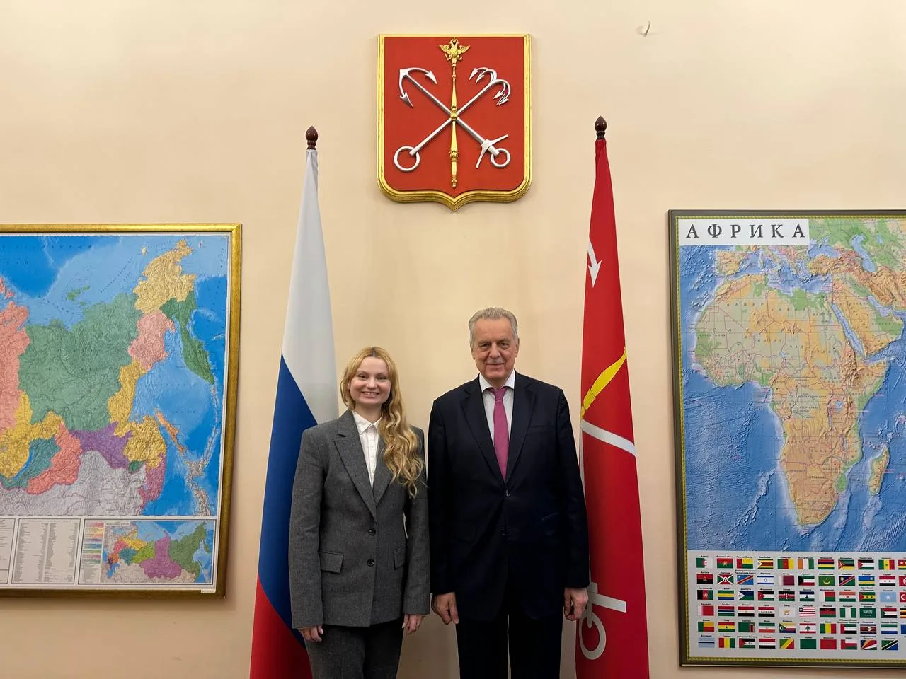 🇷🇺 Член Правительства Санкт-Петербурга – председатель Комитета по внешним связям Санкт-Петербурга Ев