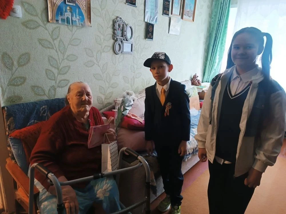 💐❤️Поздравление ветеранов. С каждым годом рядом с нами остается все меньше тех, кто прошел через сур