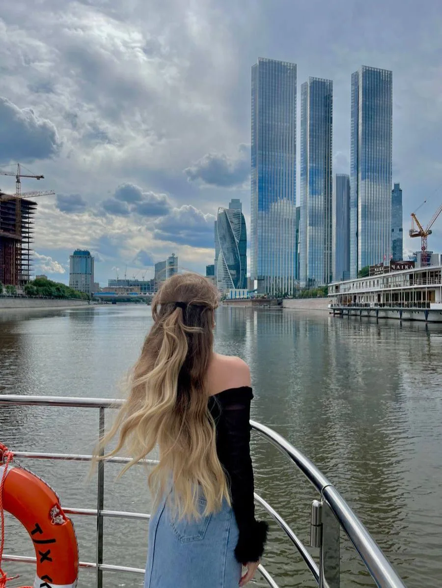 На теплоходе по Москве за 99 ₽