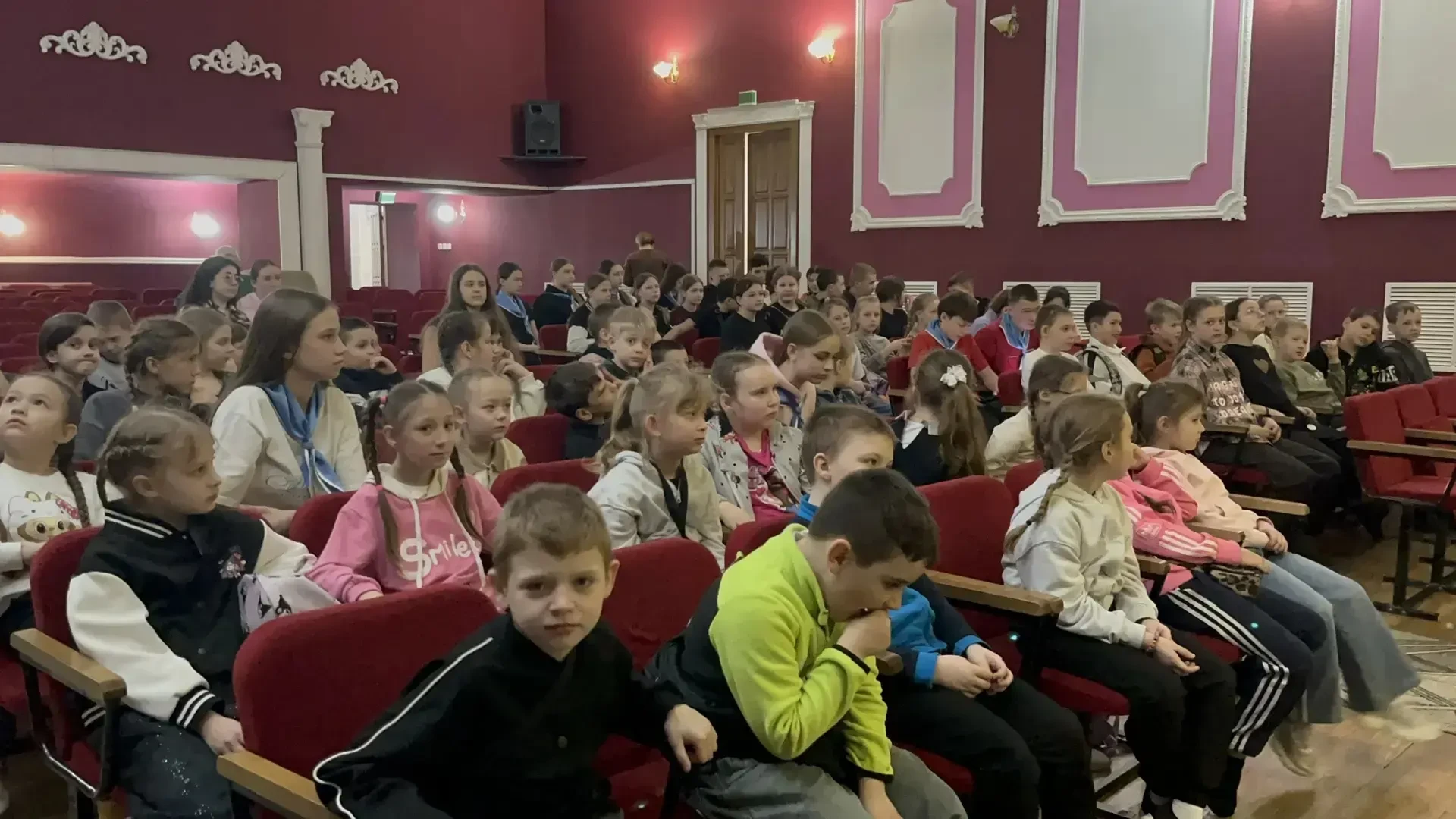 ✨ Четвёртый день лагеря «Алые паруса» — День театра и музыки! ✨  26 марта в 23-й школе был по-настоя