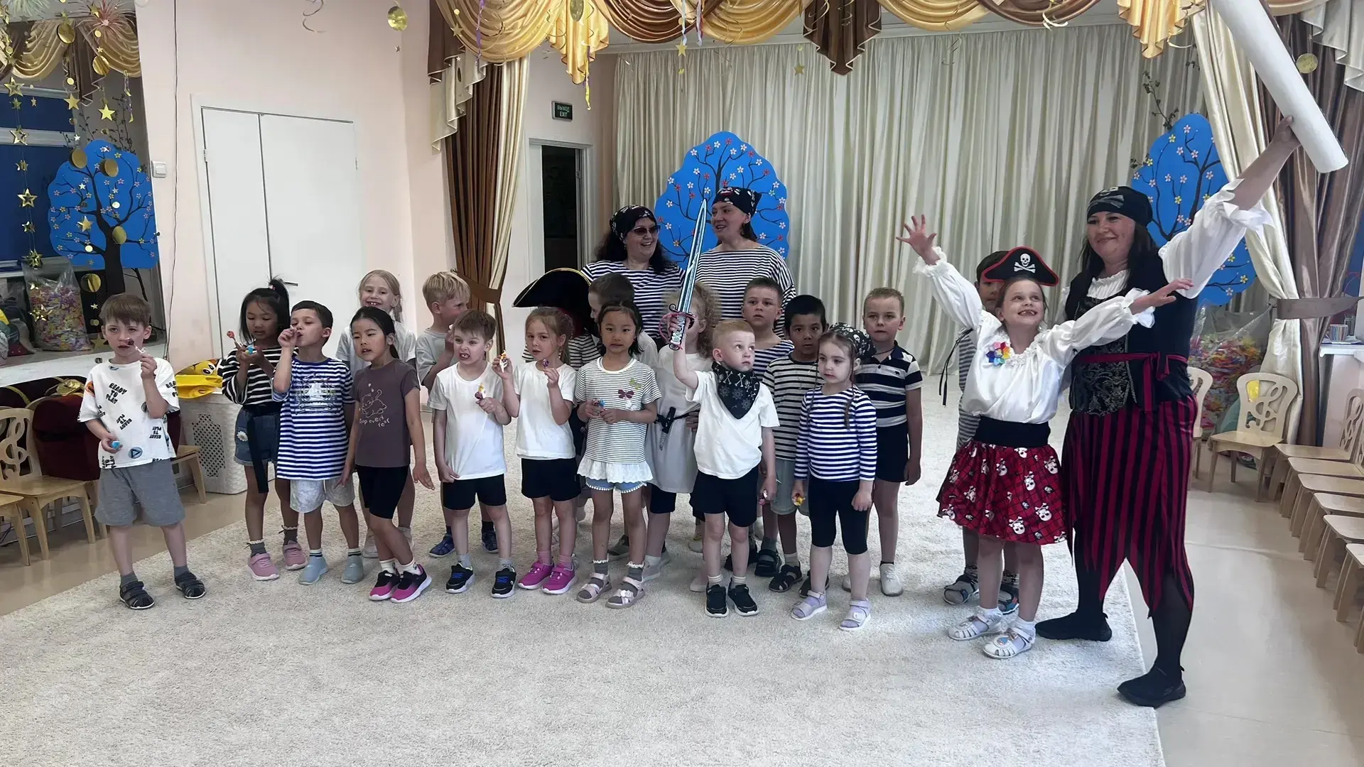 🏴‍☠️ Пиратский выпускной для  Агаты в группе «Рябинушка»! 🦜🎓