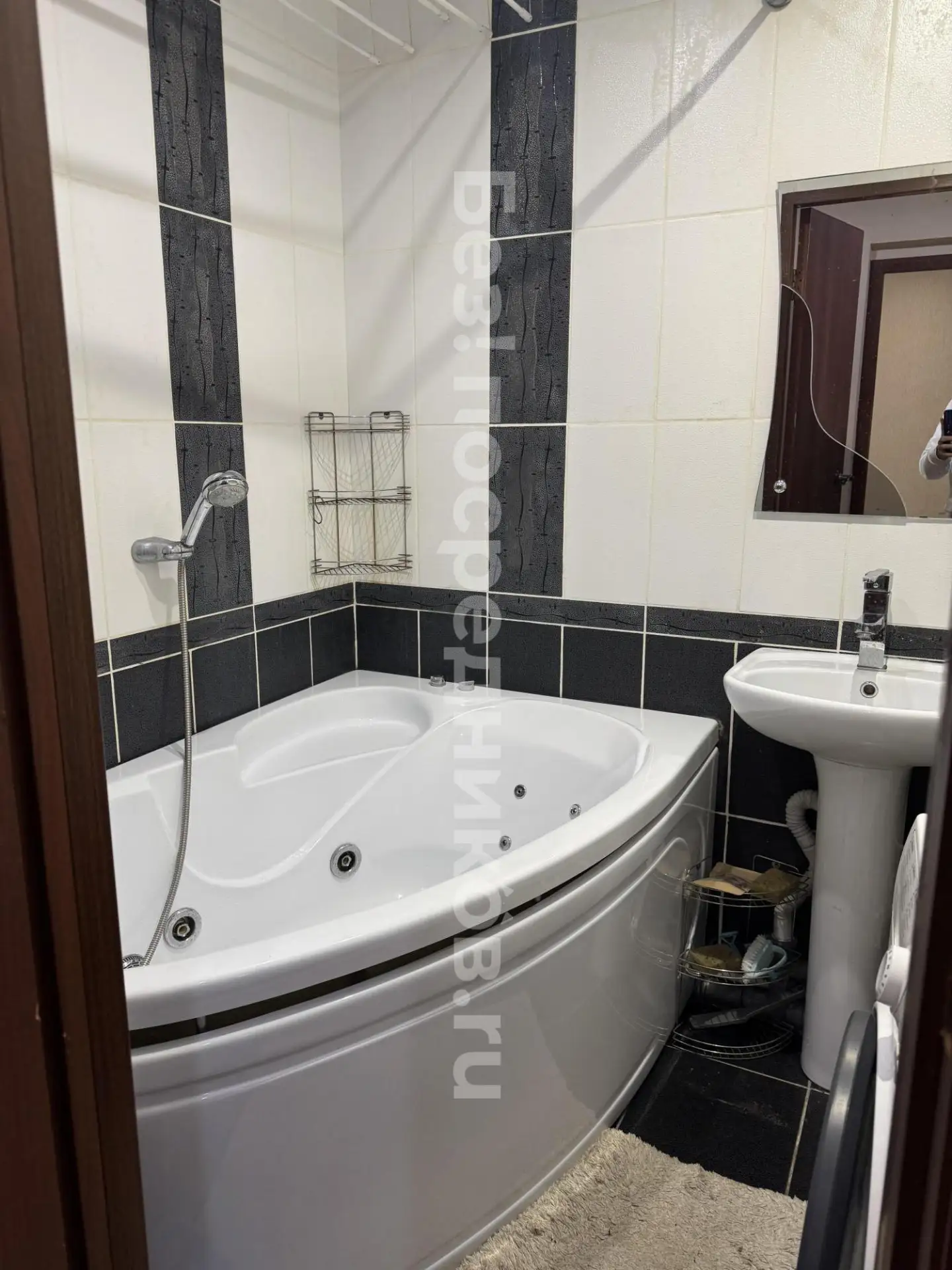 Сдам без посредников: 1-комнатная квартира, 35м²