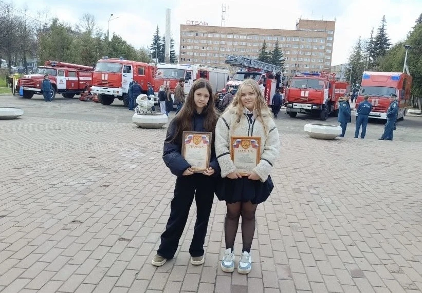 🔥 В преддверии Дня пожарной охраны во Дворце культуры «Октябрь» состоялось торжественное мероприятие