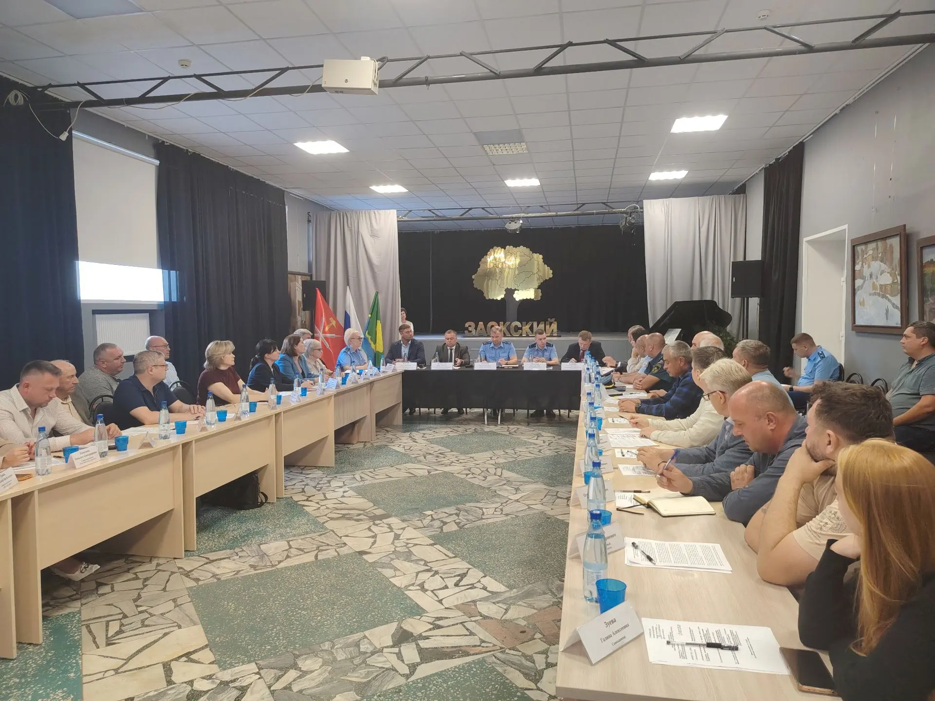 В Заокском районе состоялась рабочая встреча прокурора области с представителями бизнес...