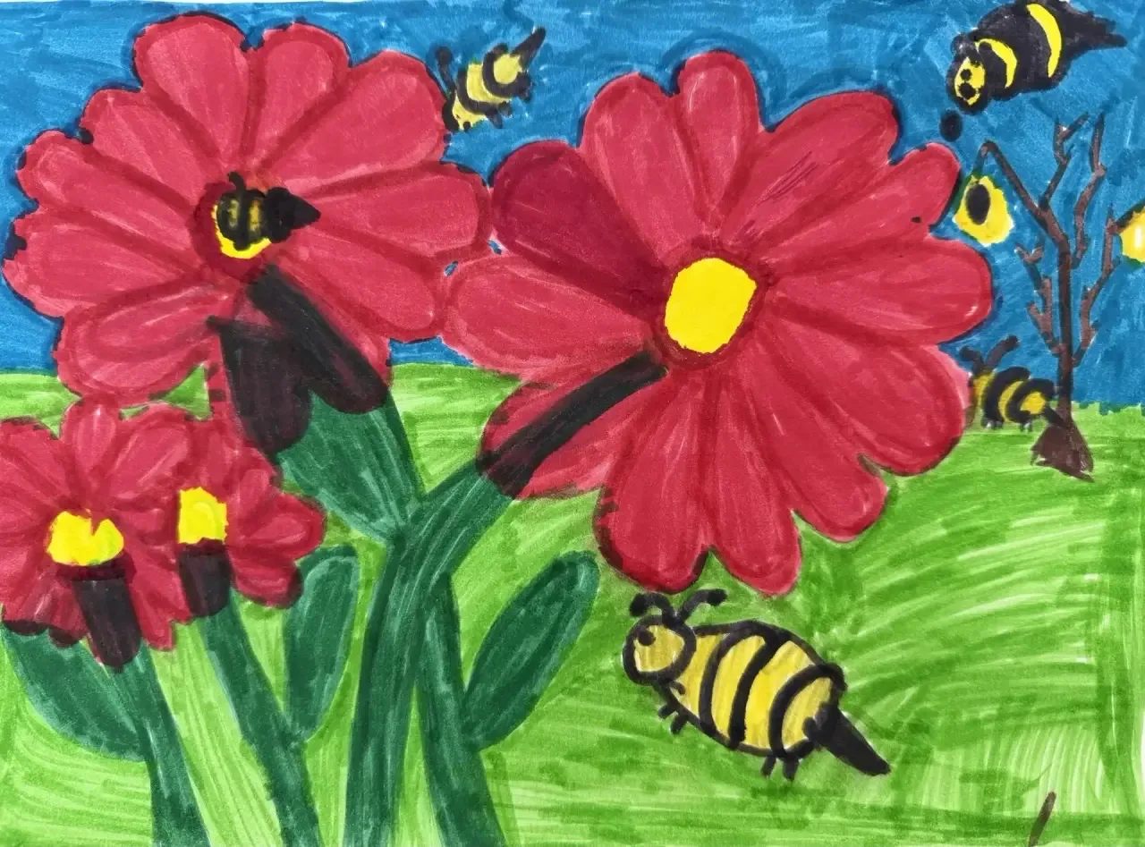 🐝 А вы знали, что 20 мая отмечают Всемирный день пчелы?   🌞 Скоро лето, а это значит — пора цветов, 