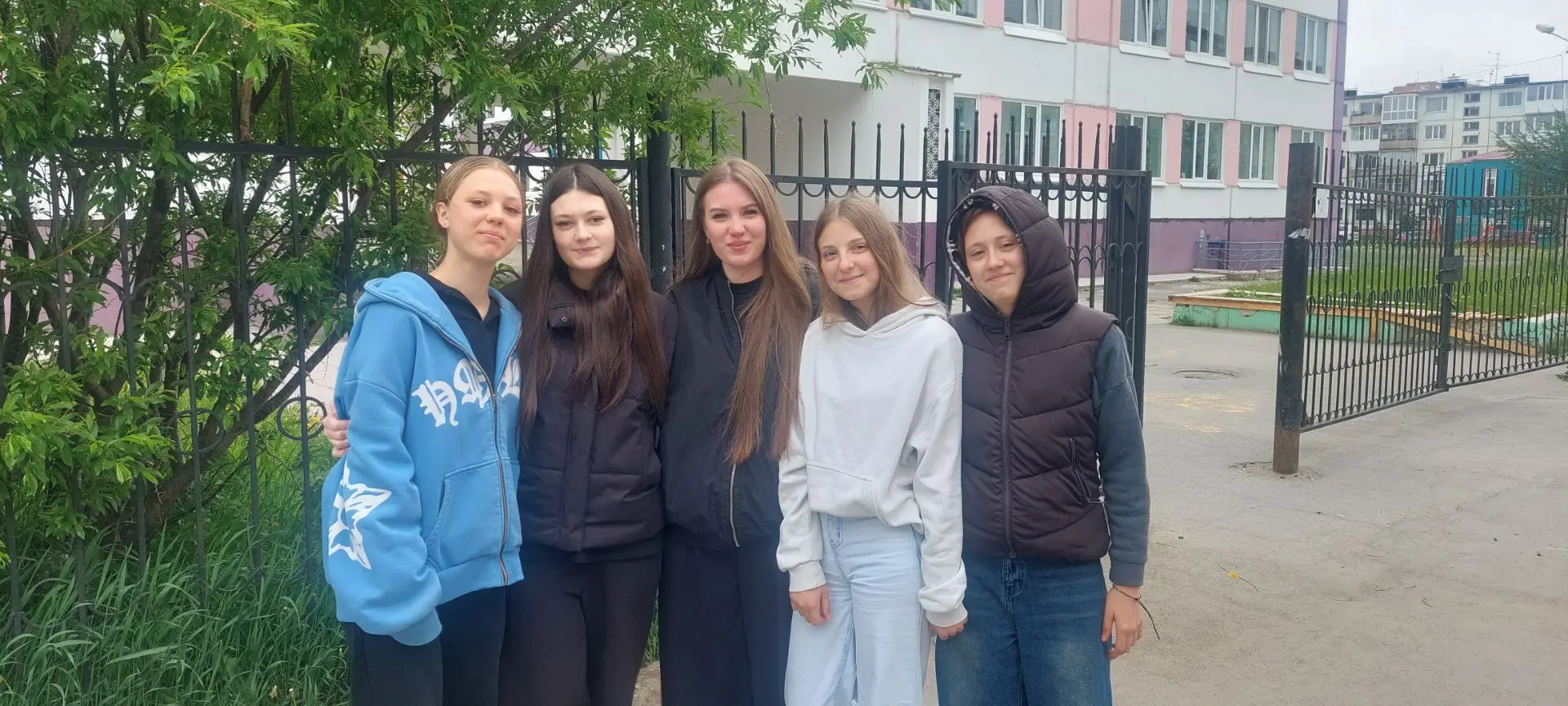 ☀️ Сделаем наш город чище вместе!

Начинает свою работу экологический отряд «Зеленоград»!

Вот уже н
