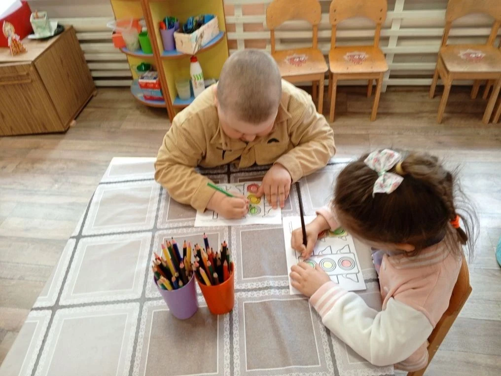 В детском саду «Родничок» стартовала неделя Безопасности Дорожного Движения. Первыми ва...