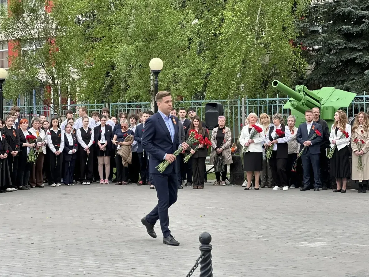 🕊️Сегодня в преддверии Дня Великой Победы у памятника воинам, погибшим в годы войны, прошёл торжеств