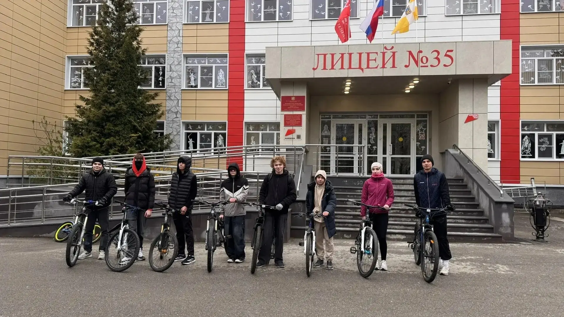 3 мая, несмотря на холодную погоду, лицеисты и педагоги приняли участие вежегодном традиционном горо
