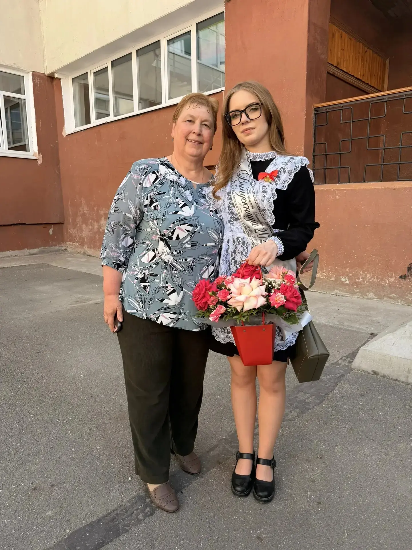 В этом году в нашем окружении много выпускников, что понятно. И поверьте, переживаем мы...