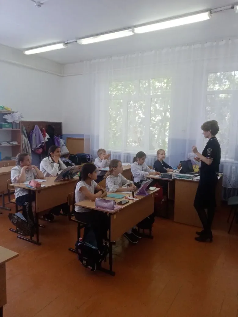 Перед началом школьных каникул в школе состоялась встреча с инспектором ОПДН Краснодарского Линейног