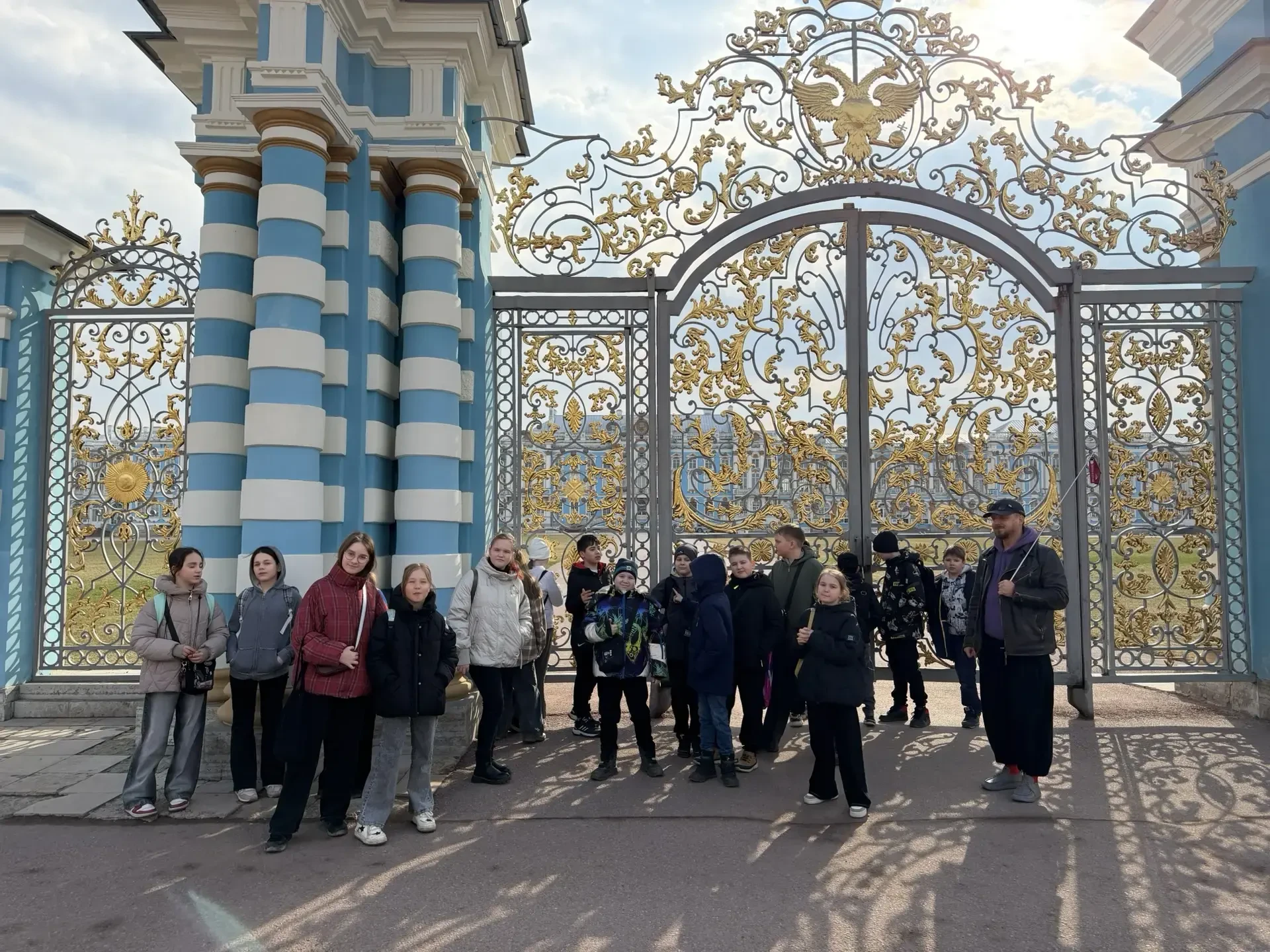 Сегодня 5 «Д» класс с классным руководителем Полупан Еленой Борисовной и родителями ездил на экскурс