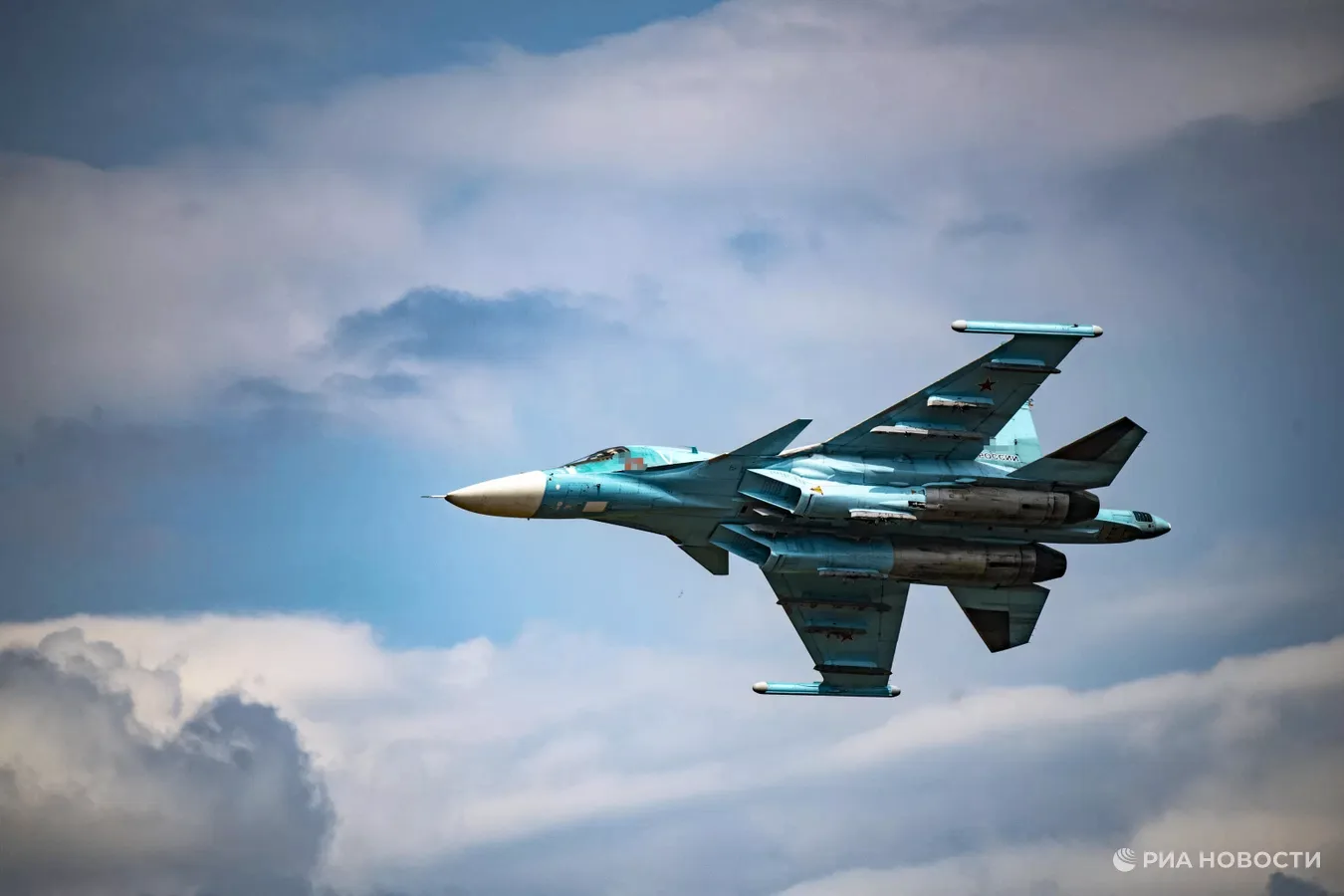 Российские войска ударили по украинским объектам логистики и морским судам, задействова...