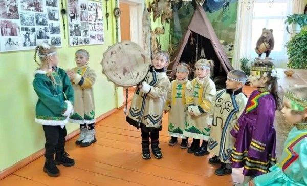 Участниками конкурса проектов «Через призму фольклорных традиций к формированию ценност...