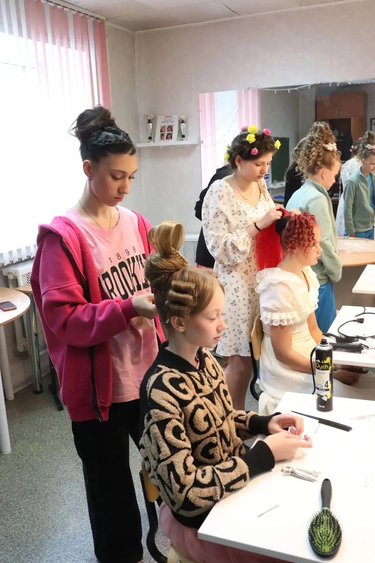 ⚡️ С 2 по 11 июня на базе студии парикмахерского искусства "Magic beauty" под руководством Майер Уль
