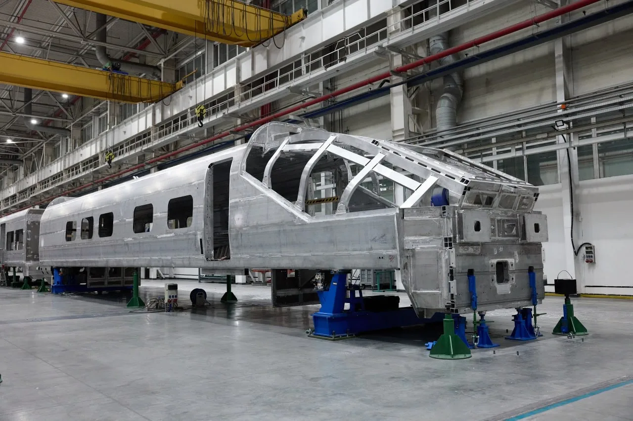 🚂На «Уральских локомотивах» завершена сварка кузовов первых вагонов электропоезда для ВСМ  В Свердло