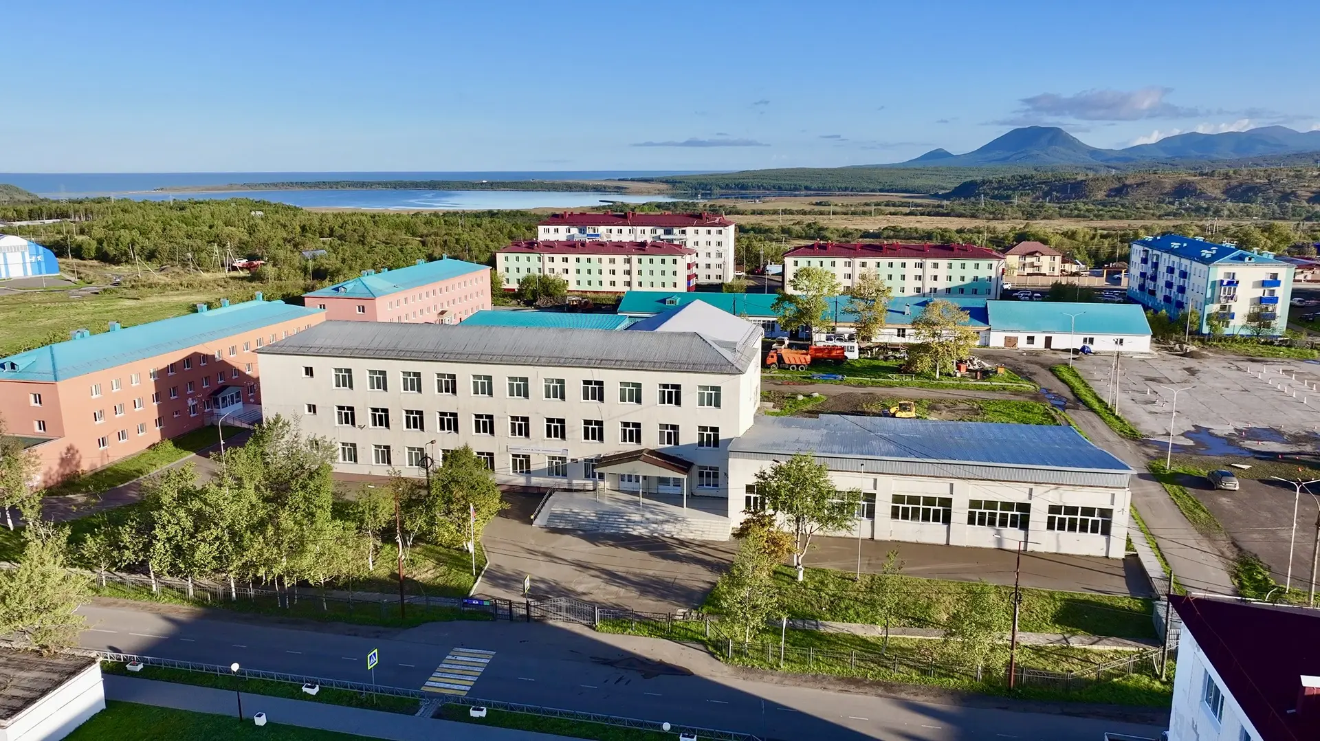 Дорогие преподаватели, мастера производственного обучения и студенты Сахалинского горно...