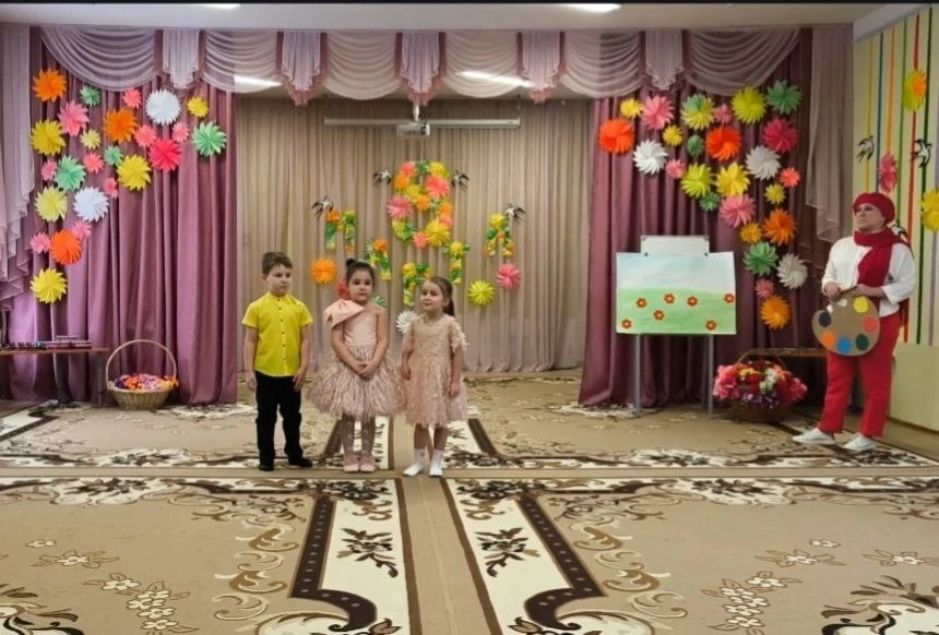 🌸 Как дошколята поздравляли мам и бабушек!  В наших дошкольных отделениях прошли настоящие весенние 
