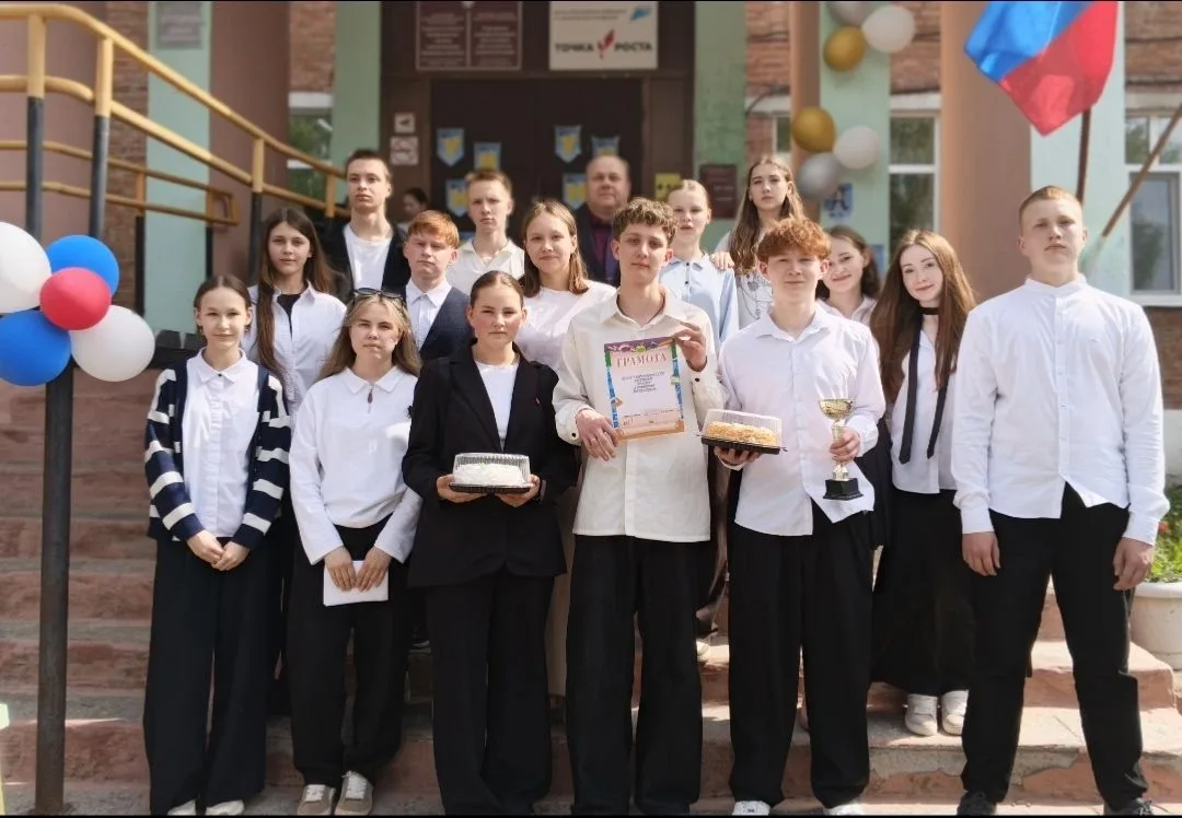 Итоги года: чествуем лучших из лучших! 
В нашей школе прошло яркое и долгожданное мероприятие — торж