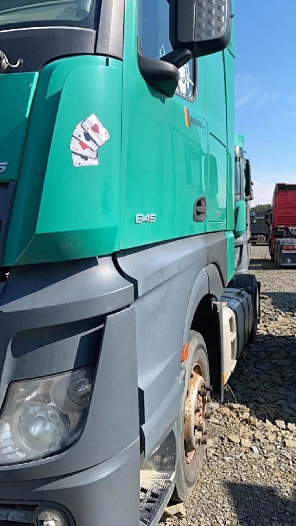🚛 Mercedes-Benz Actros 5 1845 LS 4x2 (BigSpace)