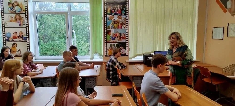 РАЗГОВОР О ПРОФЕССИИ, КОТОРАЯ НАЧИНАЕТСЯ С ДЕТСТВА👩‍🏫

Васильева Елена Валерьевна, заведующий детс