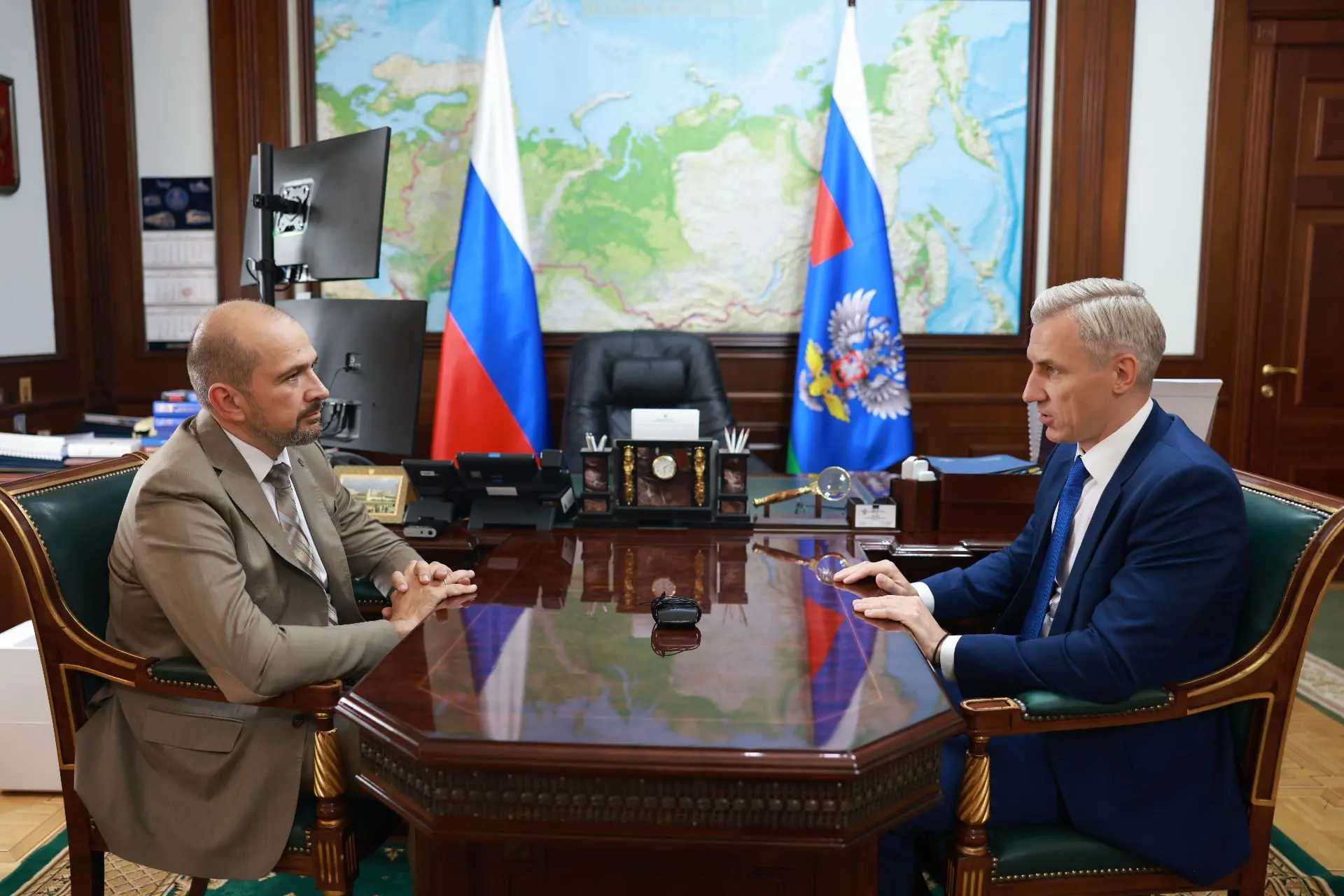 🤝Обсудили с коллегами из Смоленской области развитие трансграничных перевозок и железн...