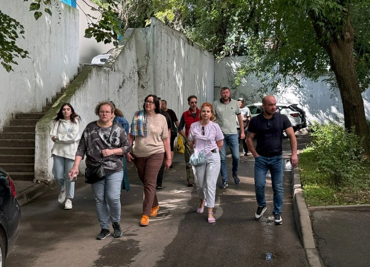 Глава управы района Зябликово Ольга Конюхова совместно с руководством ГБУ «Жилищник рай...
