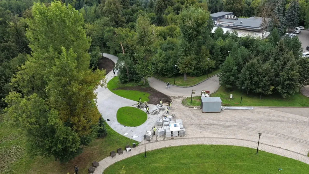 Новая точка для ваших лучших фото: «парящая» смотровая площадка в парке Горького почти ...