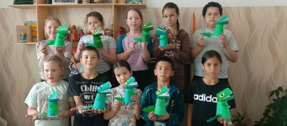 🦖 Ребята из оздоровительного лагеря «Солнышко» посетили мастер‑класс под руководством Голобоковой Т