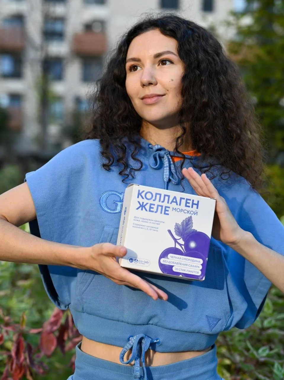 Кажется, Марина нашла лазейку в вечной проблеме "А что мне сегодня надеть?" Бери пример 😉