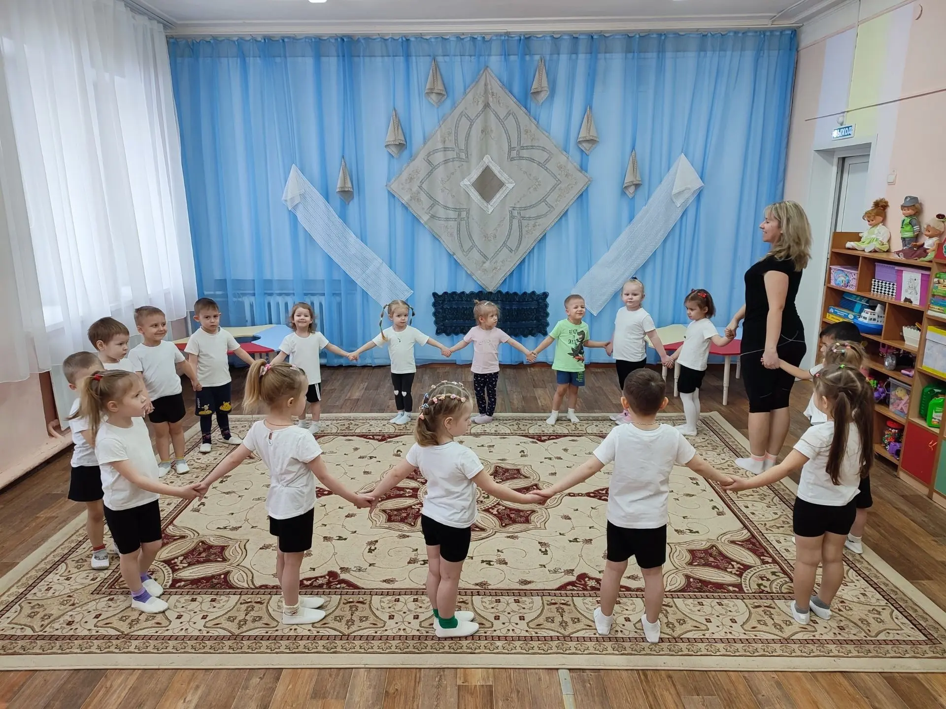 🎶 Кружок дополнительного образования «Сюрприз».