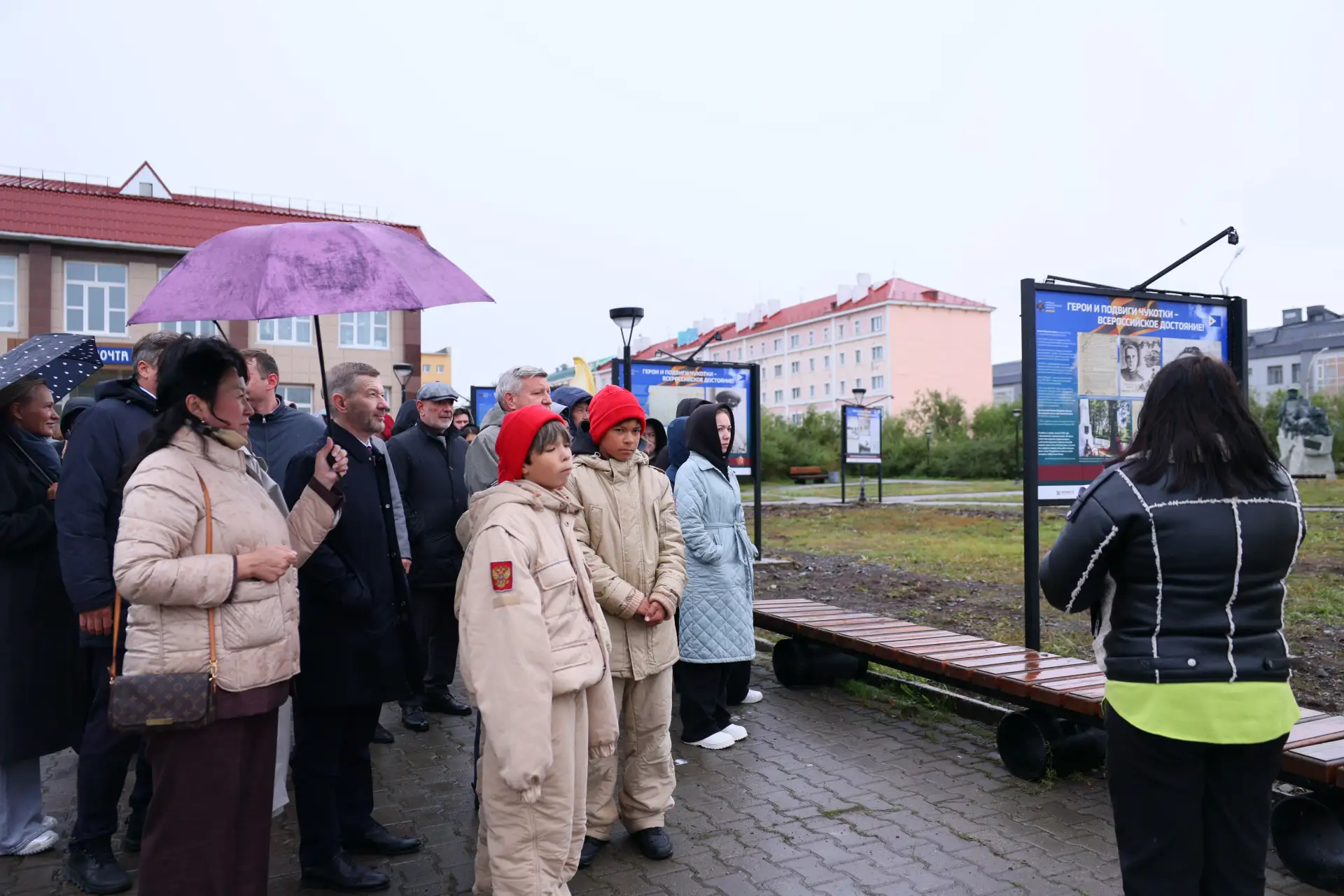 В Анадыре открылась выставка о героизме жителей нашего округа.
