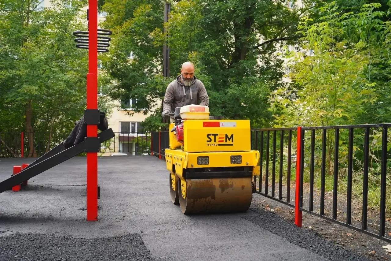 🌳✨ Октябрьский район: Благоустройство карманного сквера на ул. Шумайлова - работы в ра...