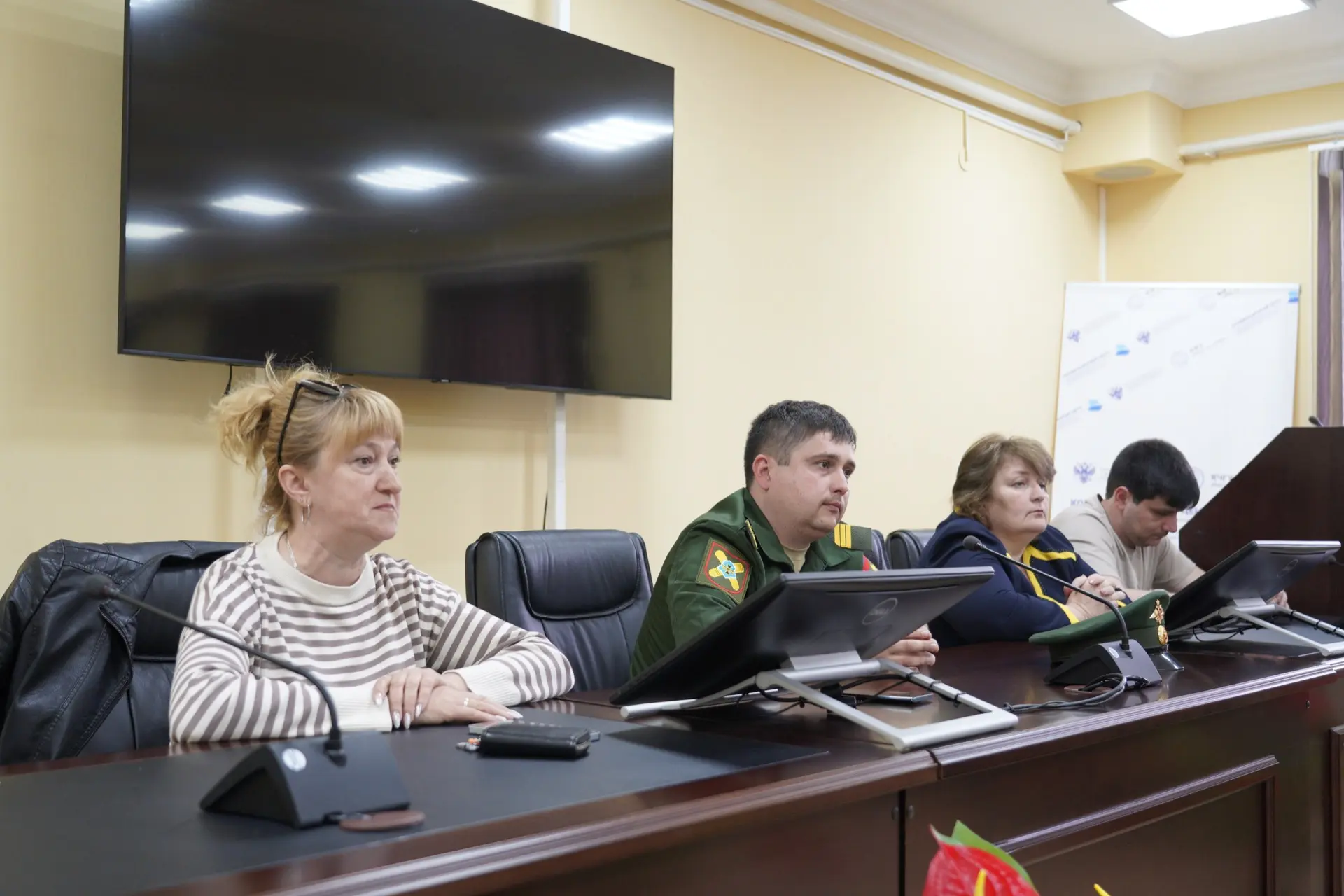 В КЧГУ прошла встреча студентов с представителями Министерства обороны РФ    На мероприятии, прошедш