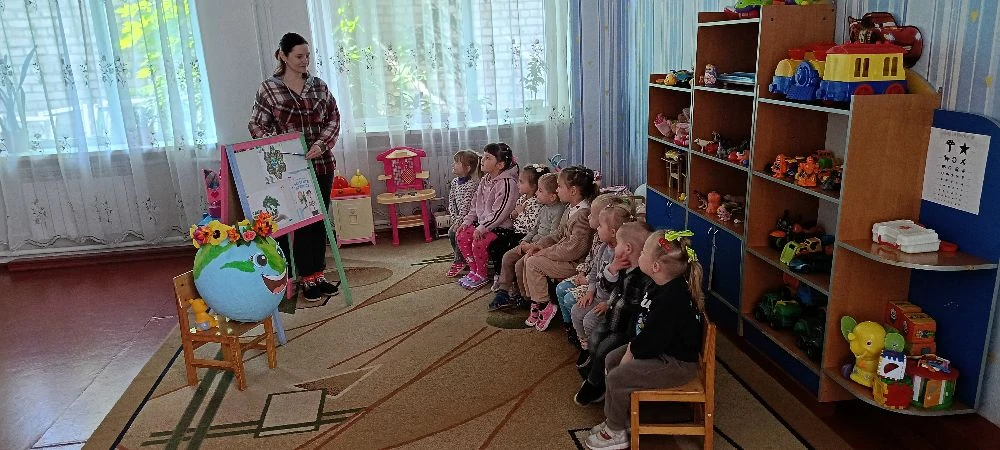Сегодня ГБДОУ ЛНР "Ясли-сад комбинированного вида"Березка " в первой младшей группе "См...