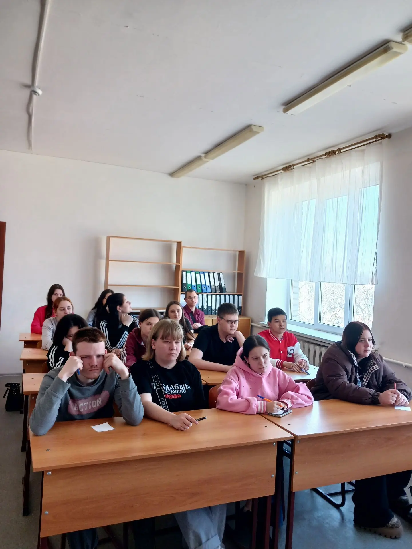 «Искусство общения»
         Общение – это особый вид связи, который заключается в обмене информацие