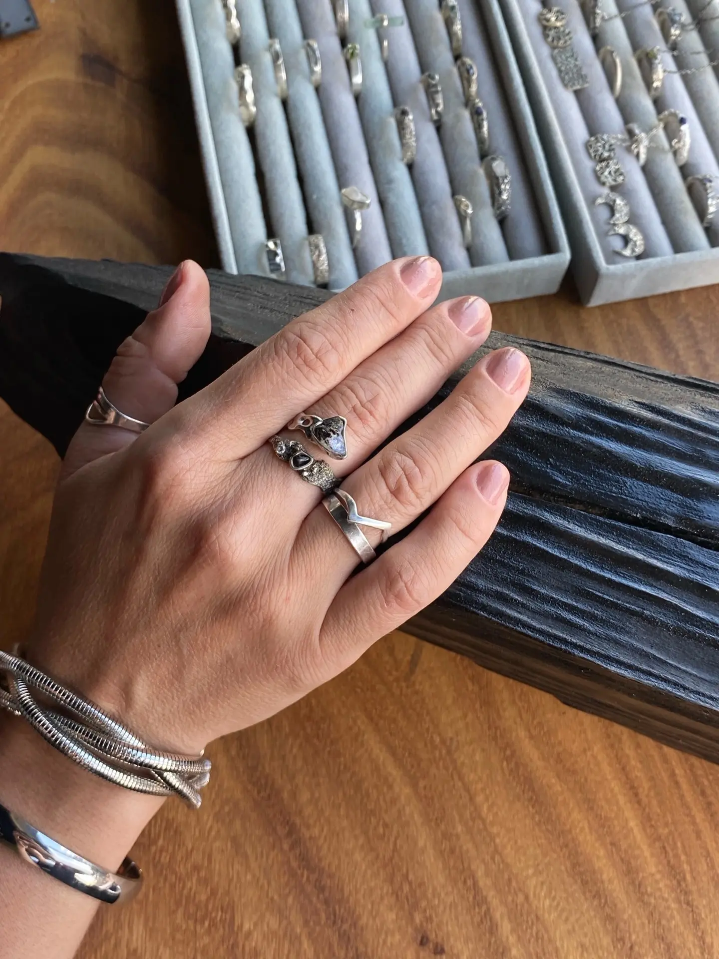 «Ты сделала это сама?!»😍
Создай неповторимое кольцо за пару часов! 💍 

Оно будто из сказки: фактур