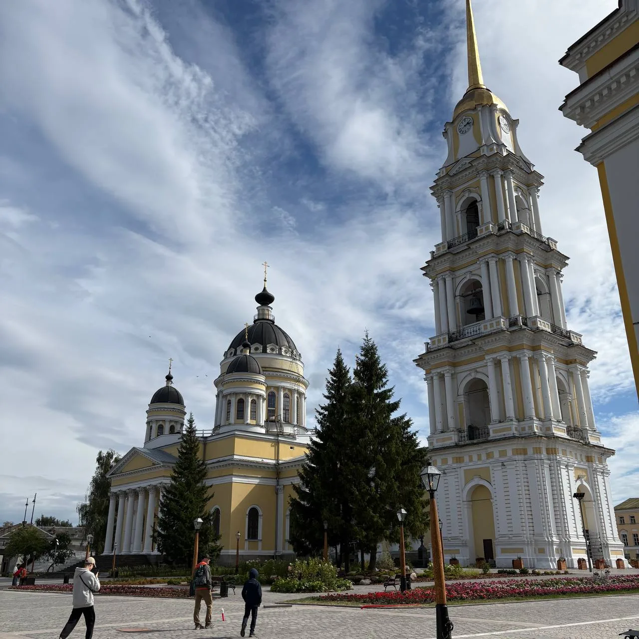 На прошлых выходных мы в удовольствие гуляли по Рыбинску.
