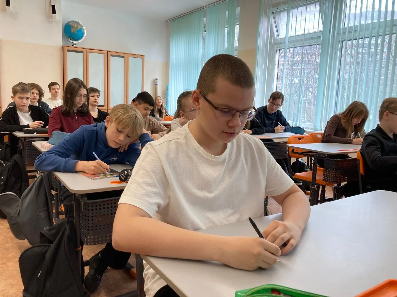 🏫 Школа - наше рабочее место: как создать комфорт для души и тела  👨‍👩‍👧‍👦В 2026 году Всемирный день