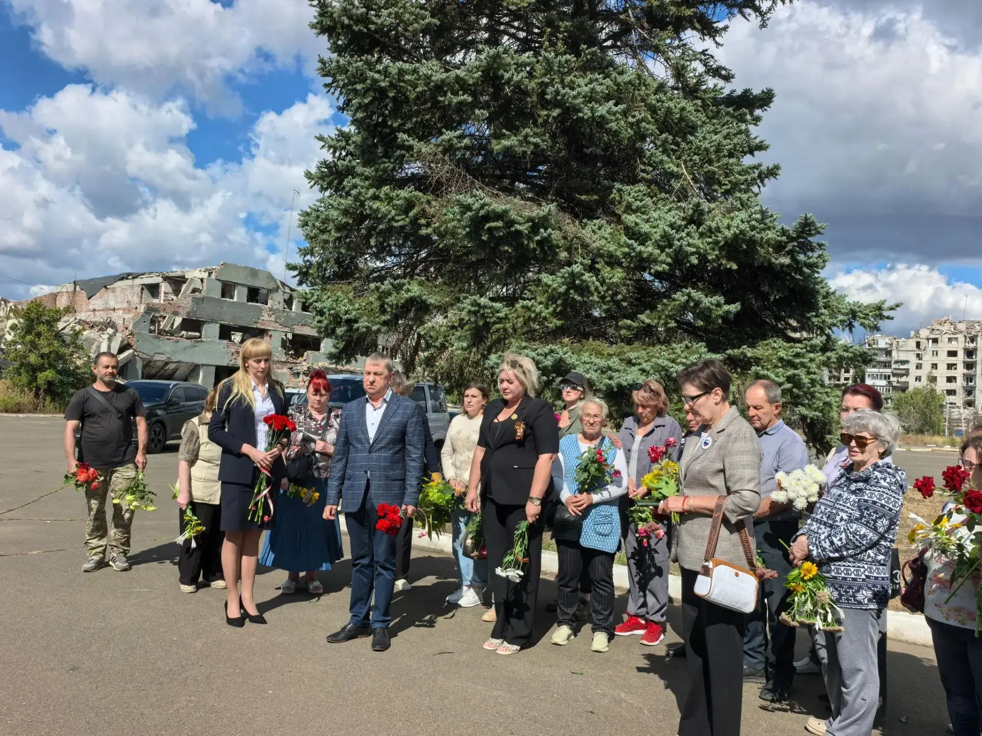В День освобождения Донбасса с первым заместителем главы администрации округа Юлией Рач...
